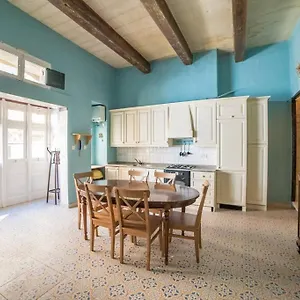 Juf- Juliana's Unique Townhouse Apartment Valletta