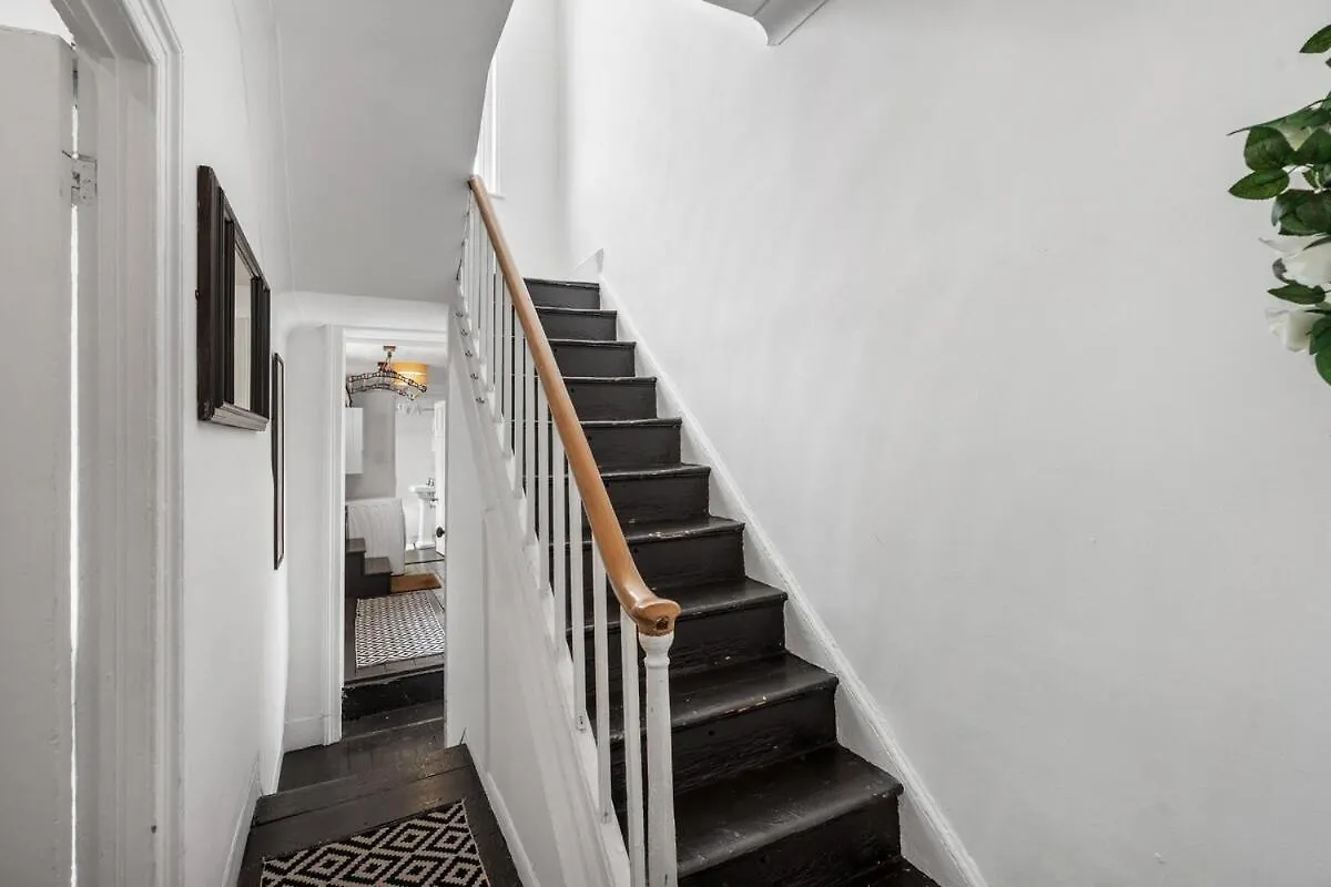 Three Bedroom Townhouse By Primal Estates Short Lets In Hove Appartement