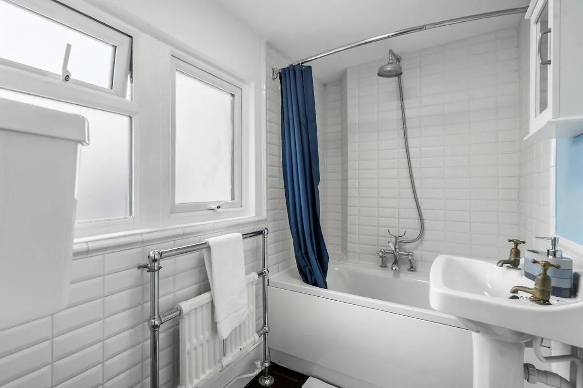 Three Bedroom Townhouse By Primal Estates Short Lets In Hove Appartement
